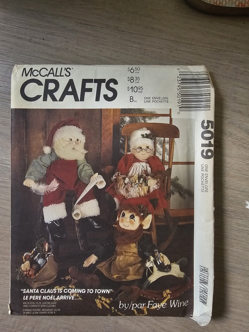 McCall's Crafts Holiday Pattern 5019 Santa, Mrs. Claus, Elf Dolls And Clothes